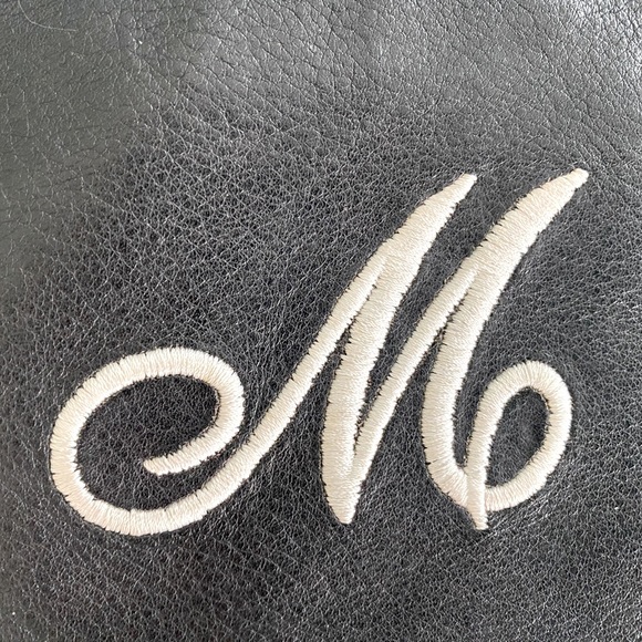 Roots Wristlet “M” - Picture 2 of 6